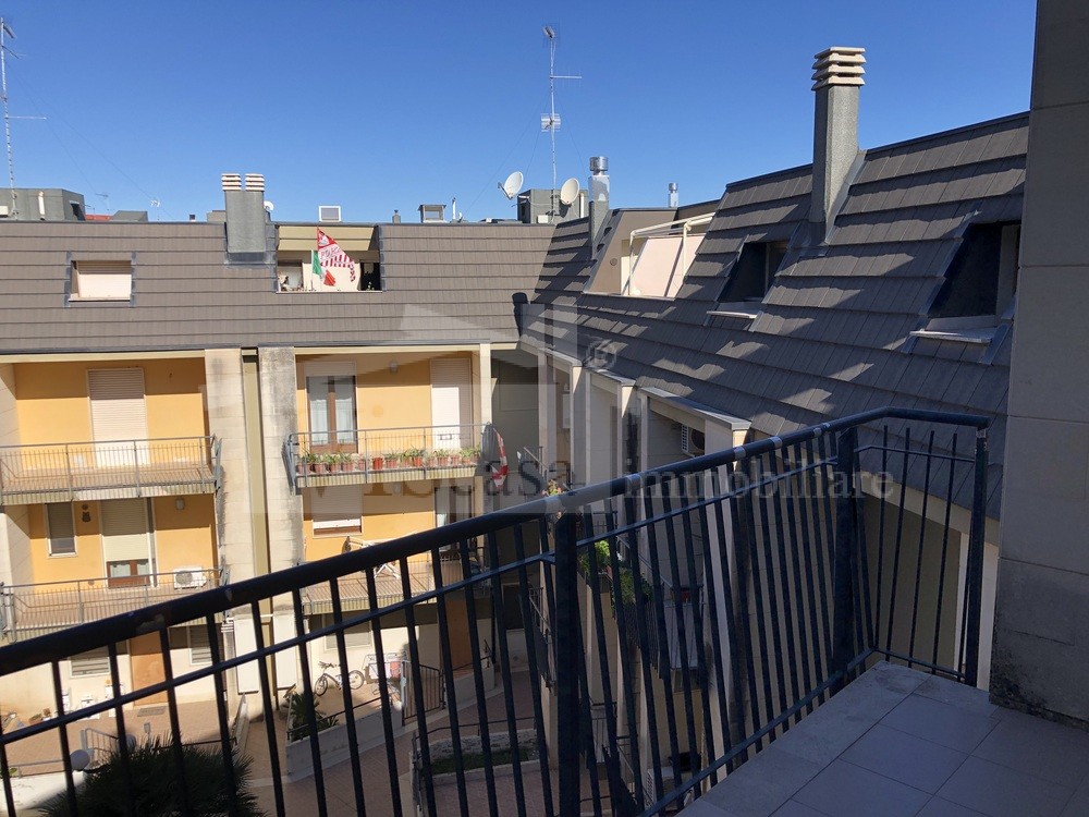 Recente duplex con terrazza a livello panoramica e box