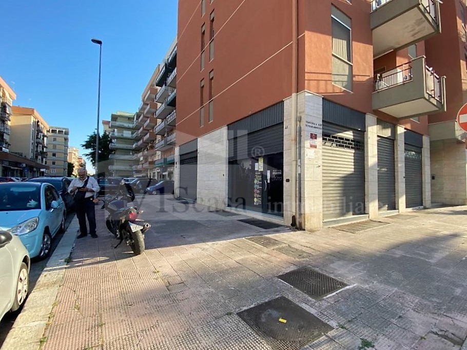 Bari / Poggiofranco – Locale Commerciale