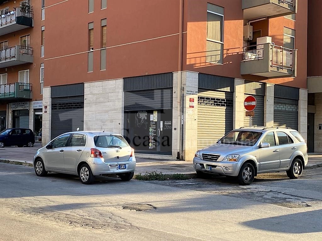 Bari / Poggiofranco – Locale Commerciale