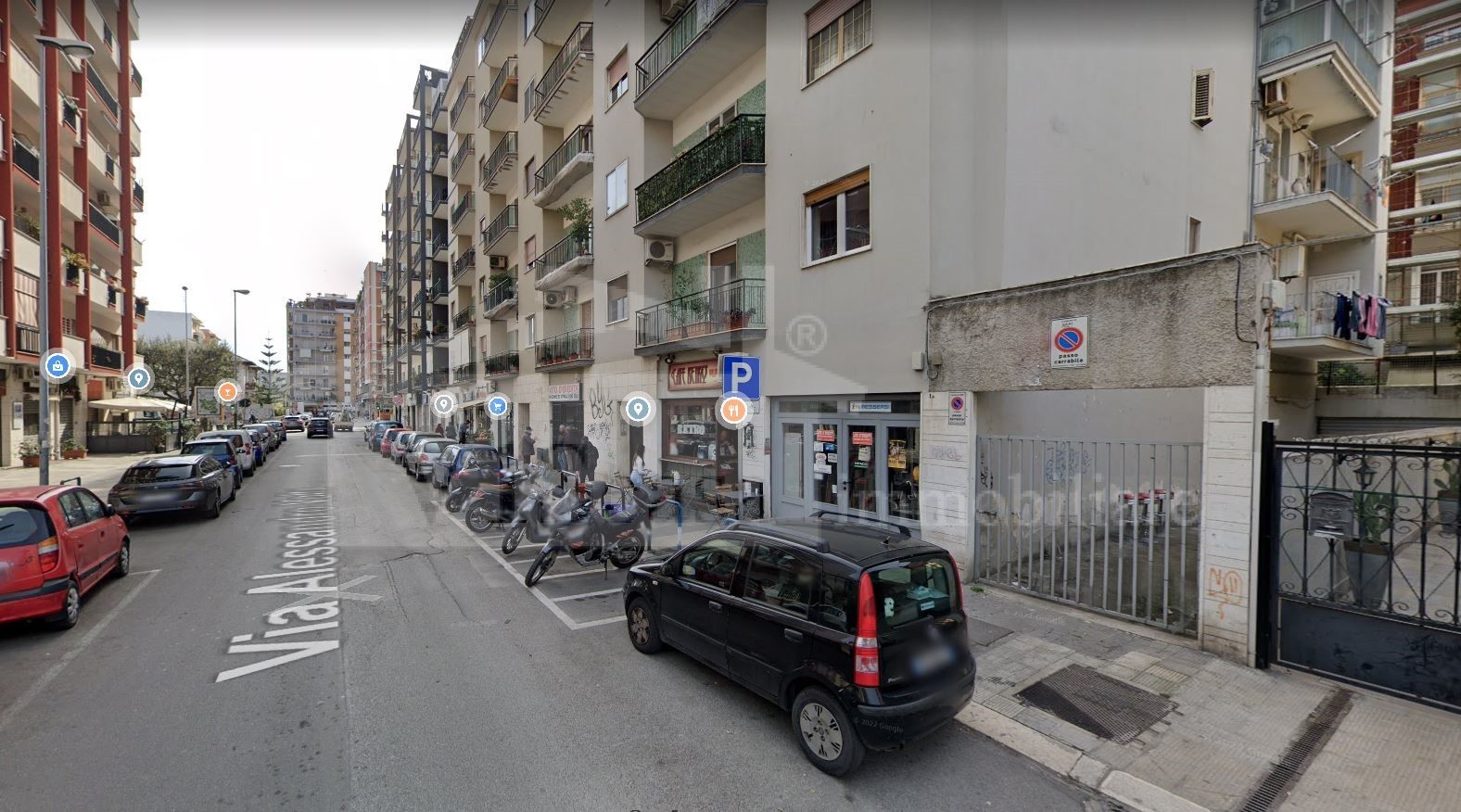 Bari – Locale uso garage