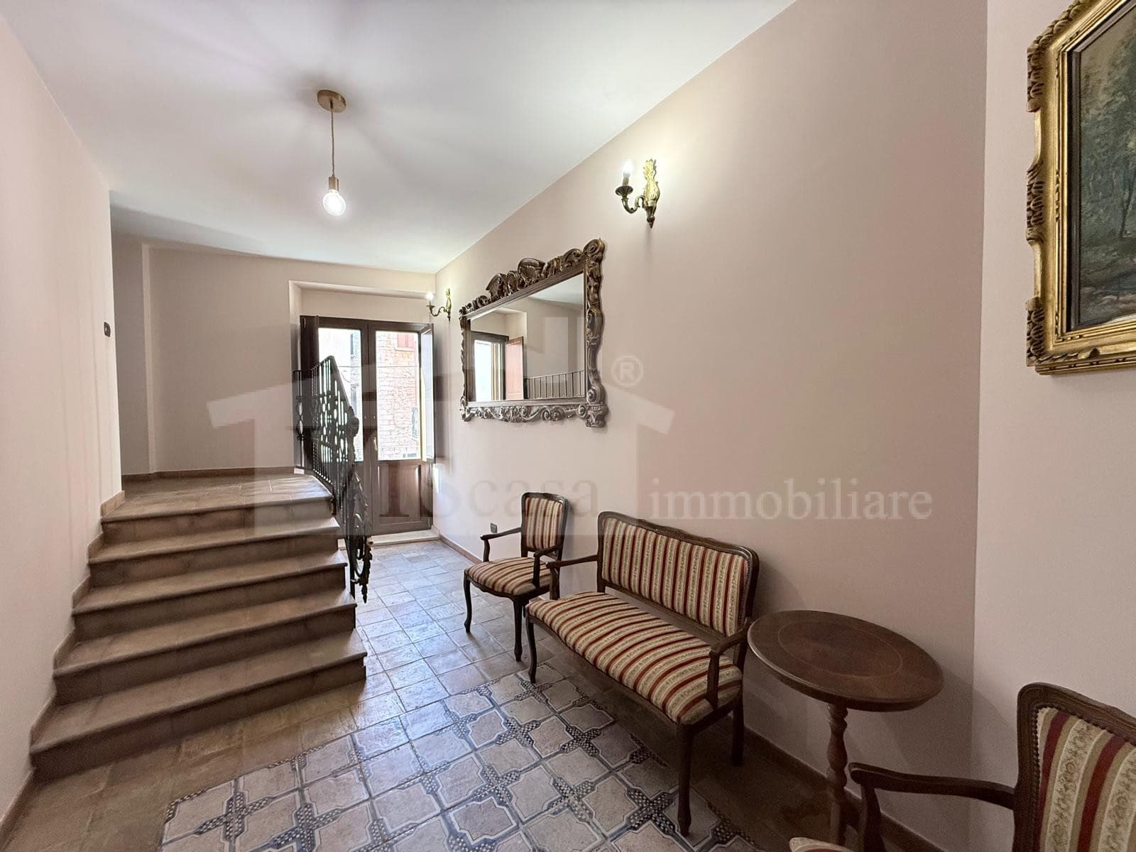 Immobile storico 5 camere con bagno