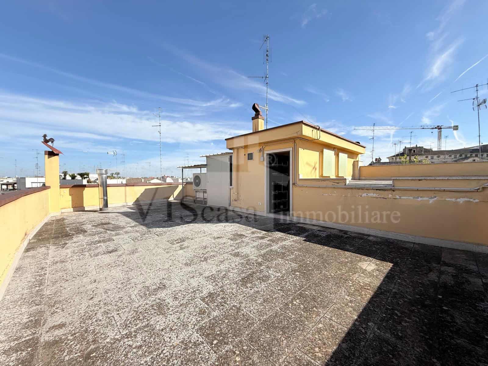 Immobile storico 5 camere con bagno
