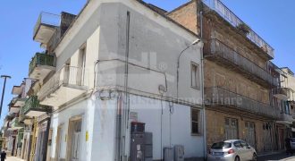 Intero stabile angolare