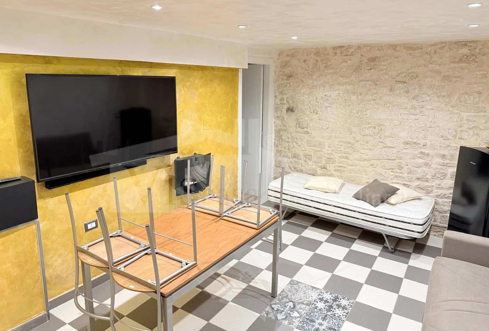AB. INDIPENDENTE CON BOX TERRAZZO e MONOLOCALE – IN VENDITA ARREDATA