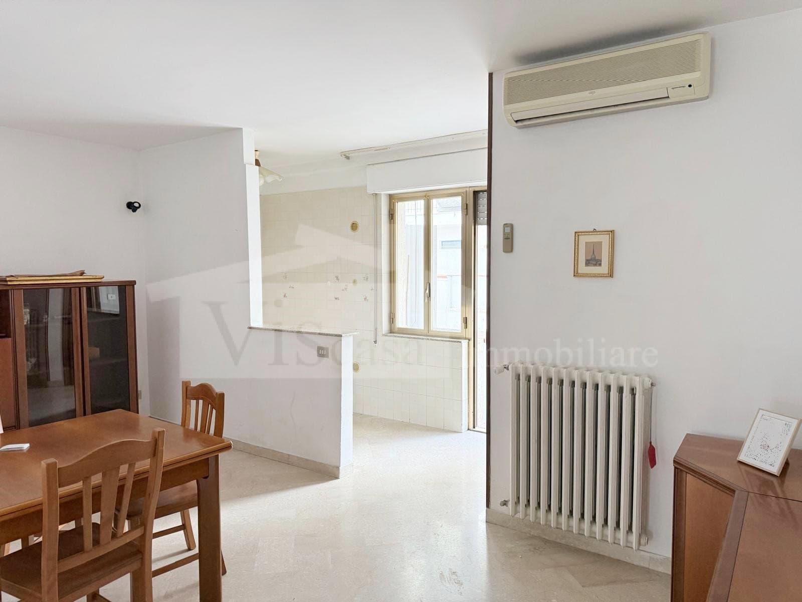 Ab. indipendente con tavernetta mansarda e ampi spazi esterni