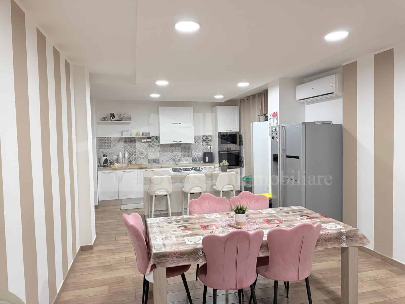 AB. INDIPENDENTE CON BOX TERRAZZO e MONOLOCALE – IN VENDITA ARREDATA