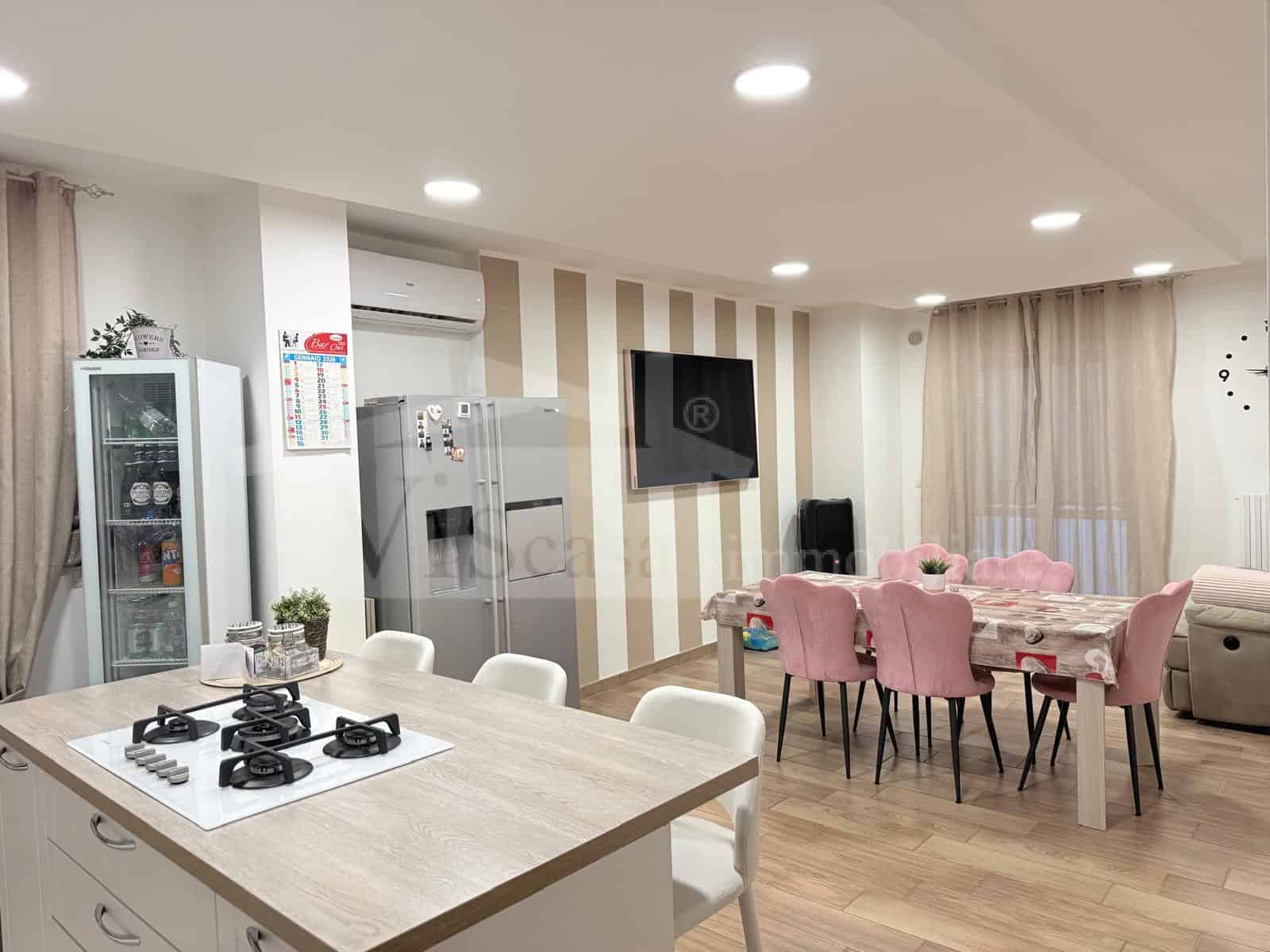 AB. INDIPENDENTE CON BOX TERRAZZO e MONOLOCALE – IN VENDITA ARREDATA