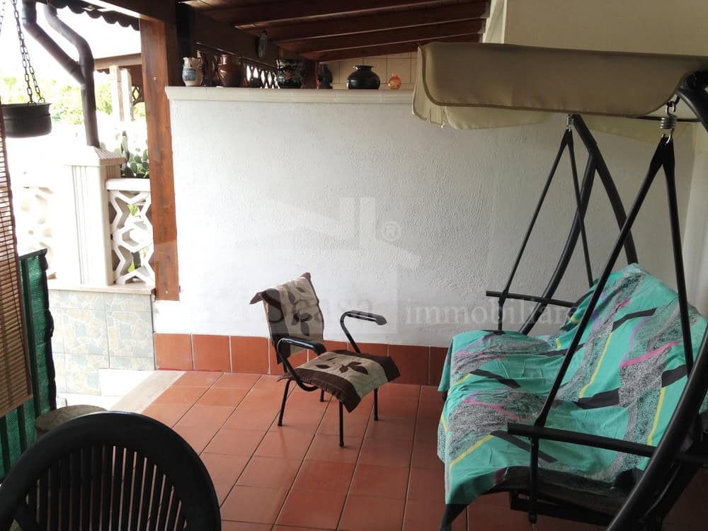 Villa a schiera su due livelli con giardino