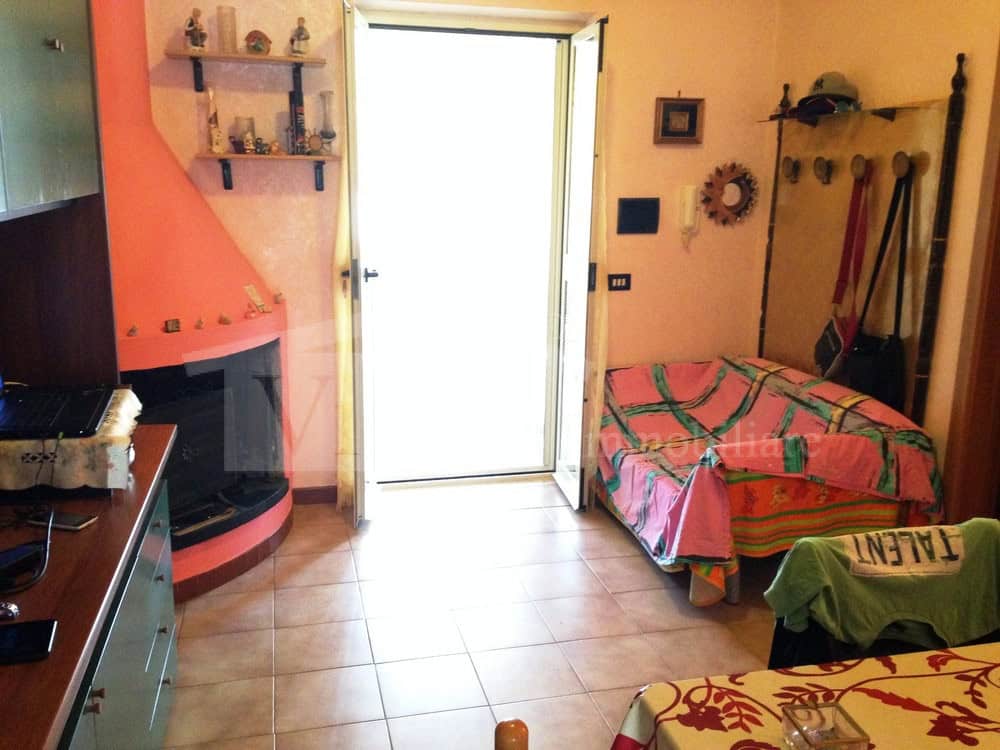 Villa a schiera su due livelli con giardino