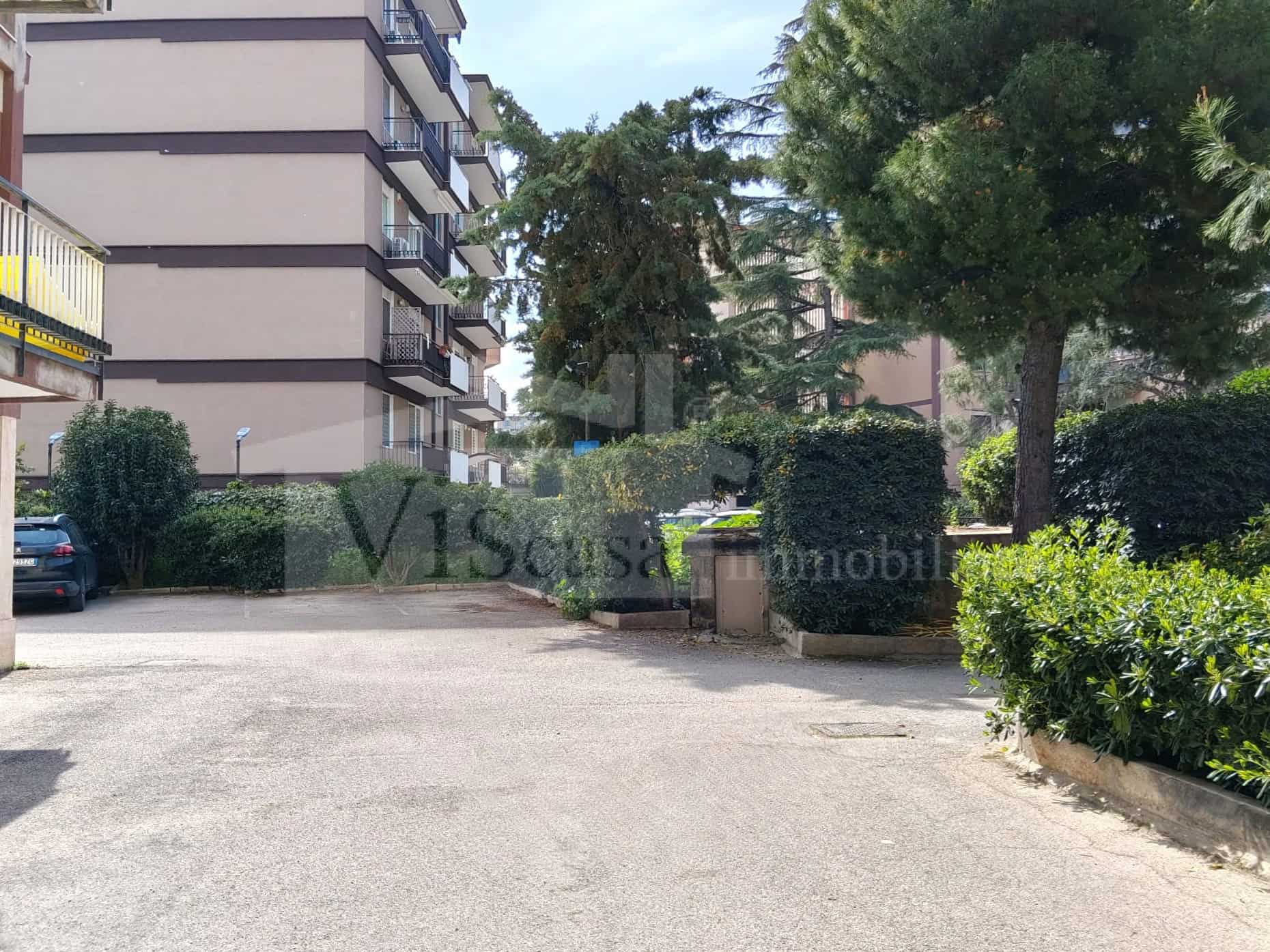 Bari Appartamento 100 mq già locato con rendita