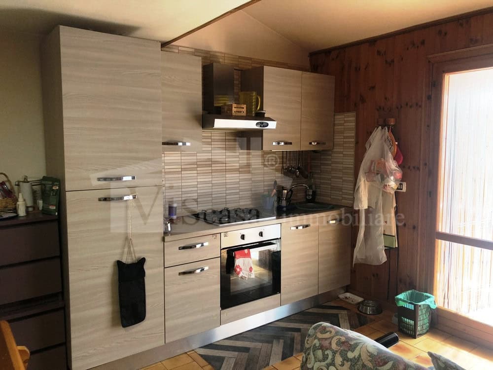 Villa a schiera su due livelli con giardino