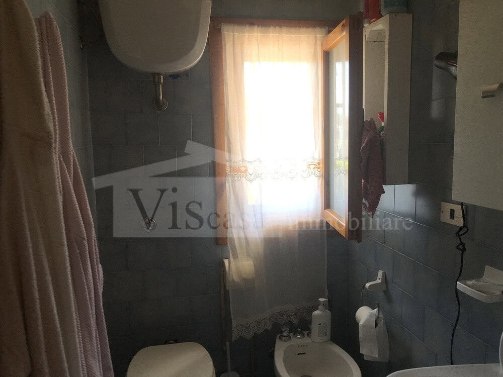 Villa a schiera su due livelli con giardino