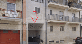 Box auto 39 mq – zona via Bari