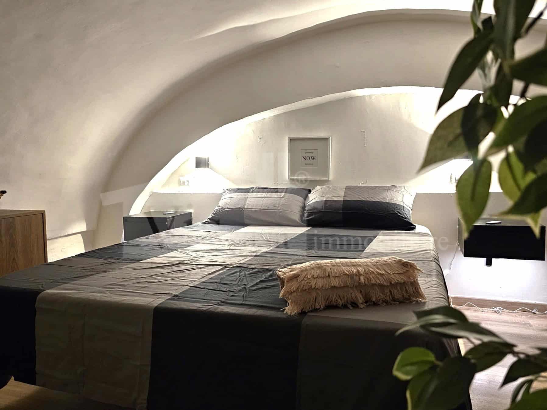 Monovano con soppalco a Madonnella, avviato b&b