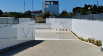 Box Auto di varie metrature in Vendita a Bari (Zona Quartierino)