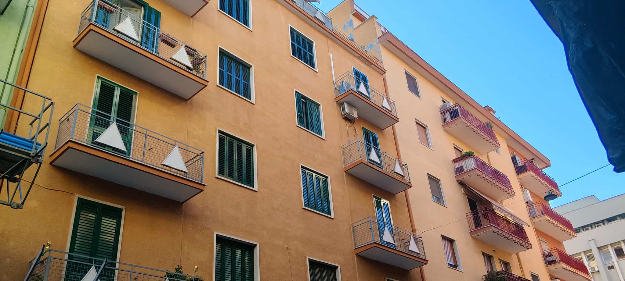 Monovano Ristrutturato e Arredato ad Alta Rendita – Bari, Libertà