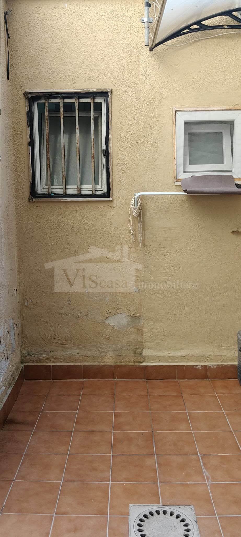 Monovano Ristrutturato e Arredato ad Alta Rendita – Bari, Libertà