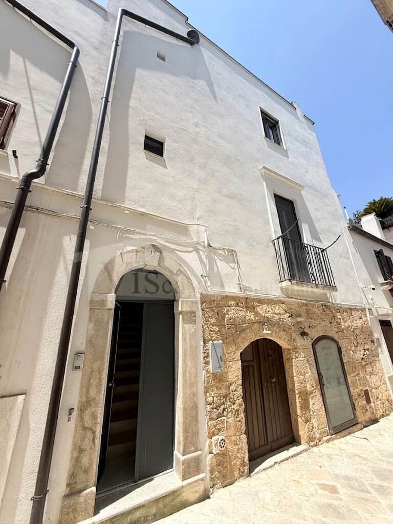 Gioia del Colle – Indipendente cielo terra ristrutturata