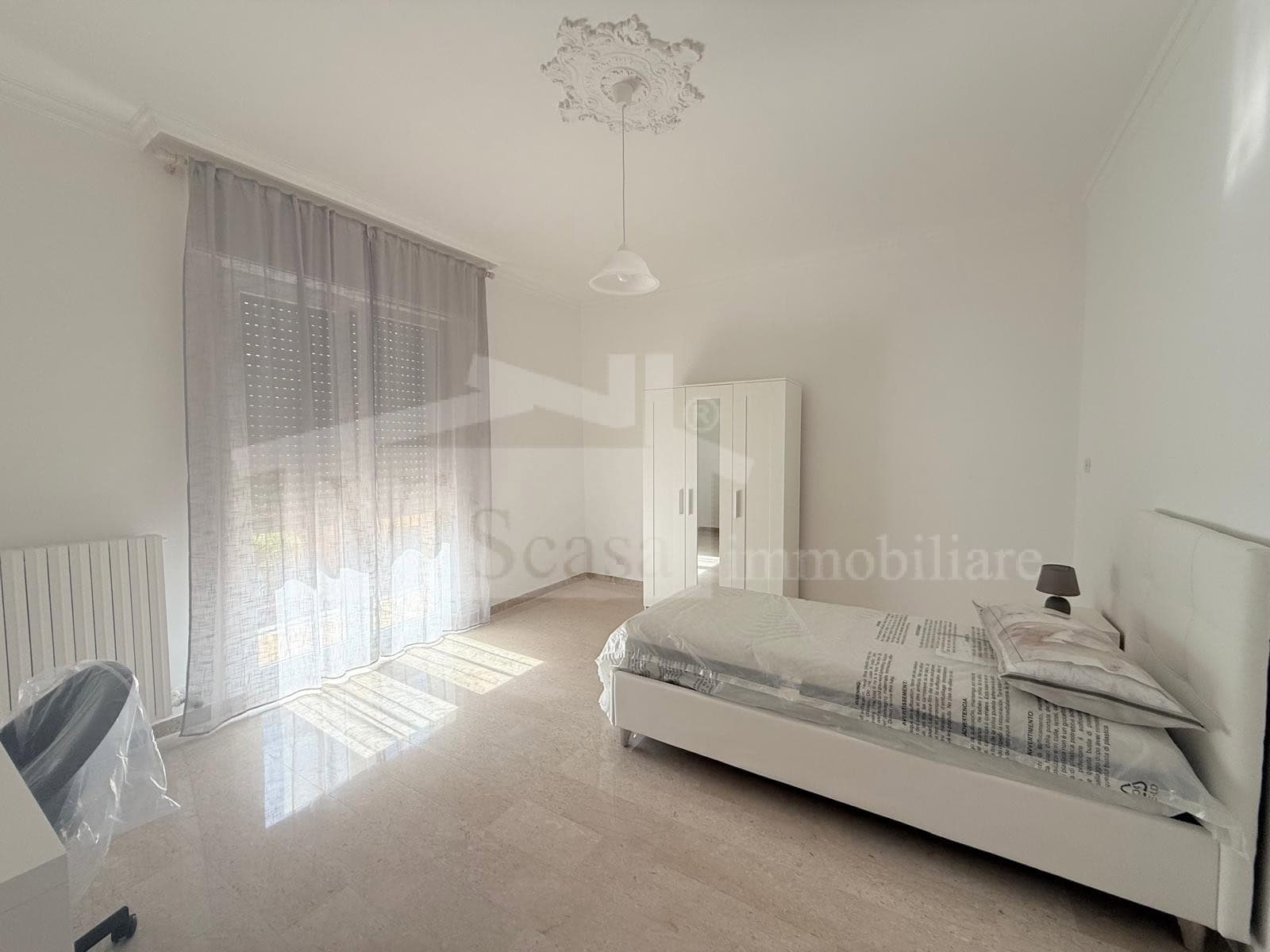Ampio appartamento 4 camere da letto per studentesse
