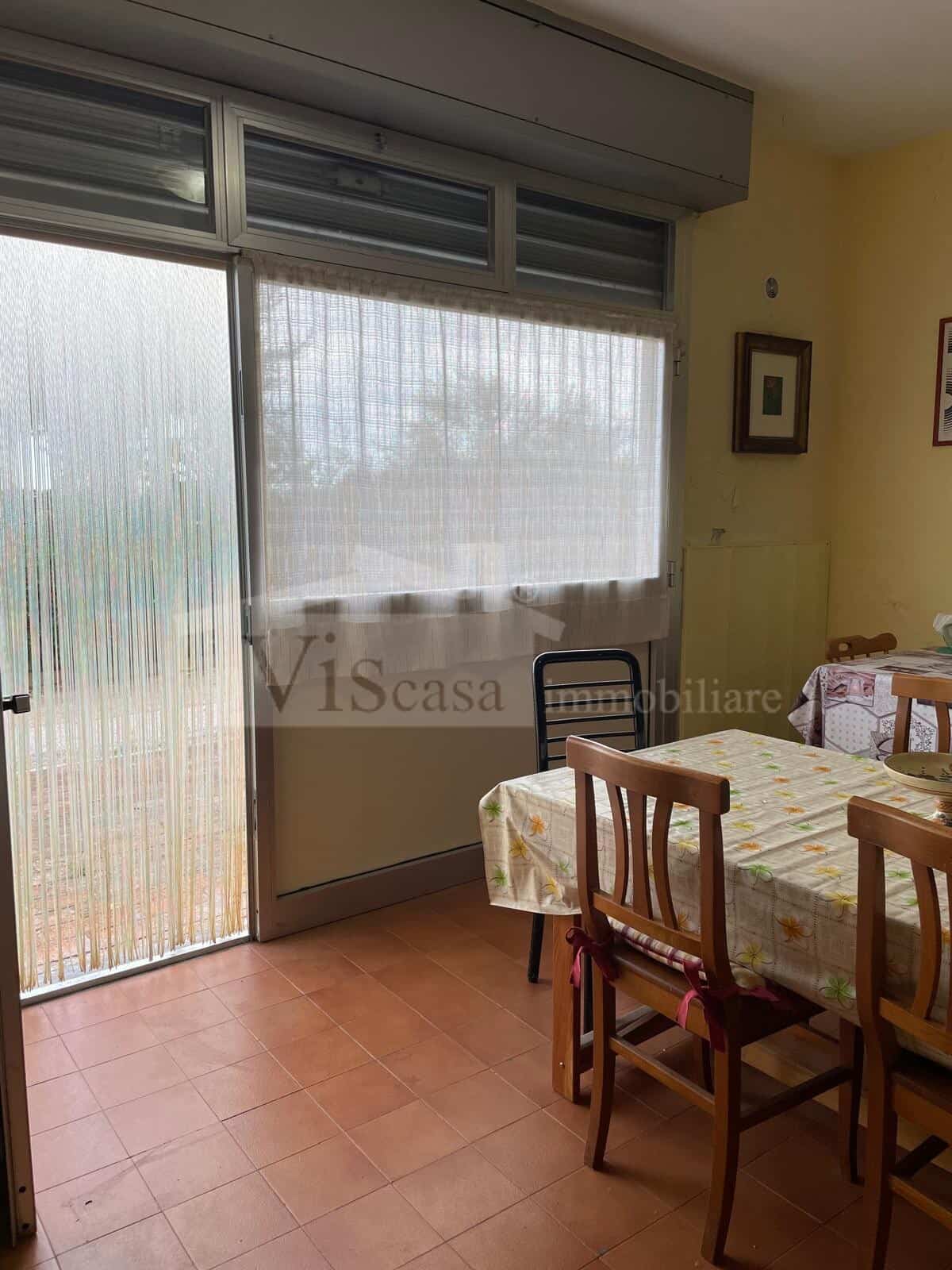 Vendita Locale Commerciale – Complesso Parco Atlantide, Torre a Mare