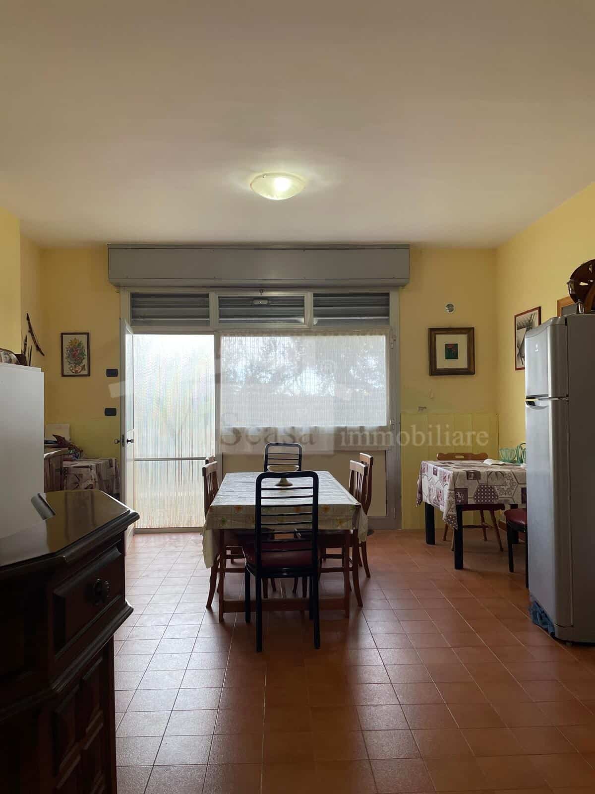 Vendita Locale Commerciale – Complesso Parco Atlantide, Torre a Mare