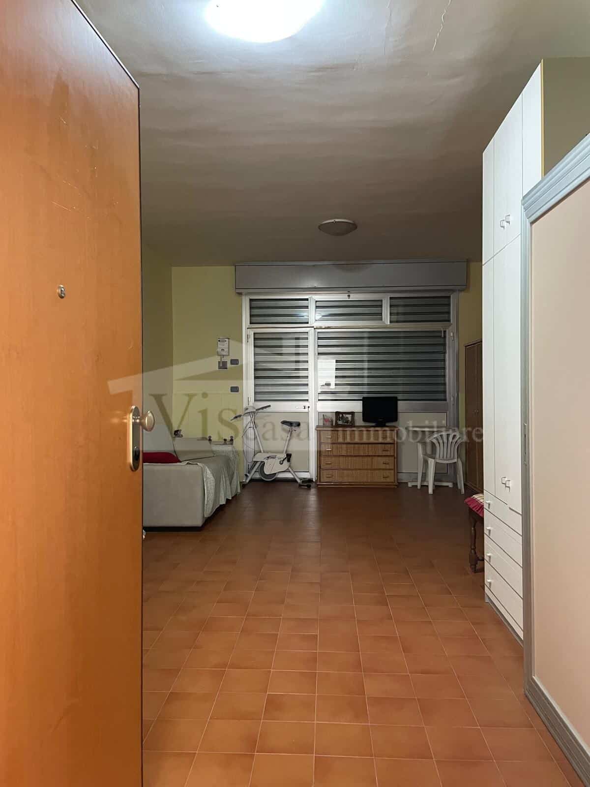 Vendita Locale Commerciale – Complesso Parco Atlantide, Torre a Mare