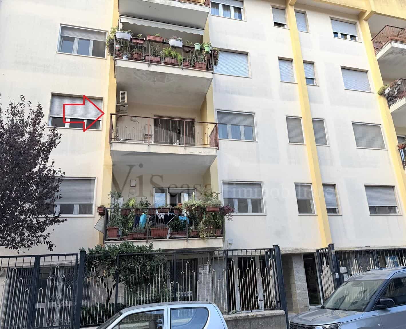 Grande appartamento centrale con box e cantinola