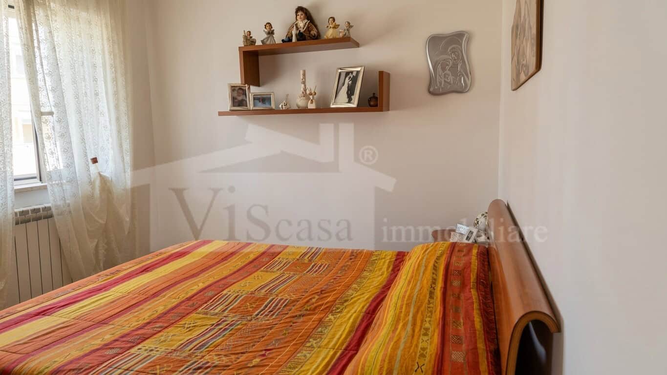 Casamassima, rifinito trivani di 72 mq con ascensore e box auto