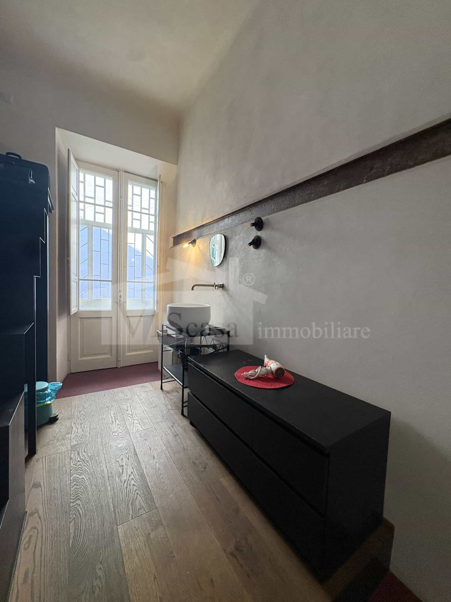 Appartamento di Prestigio in Stabile Liberty con Affreschi