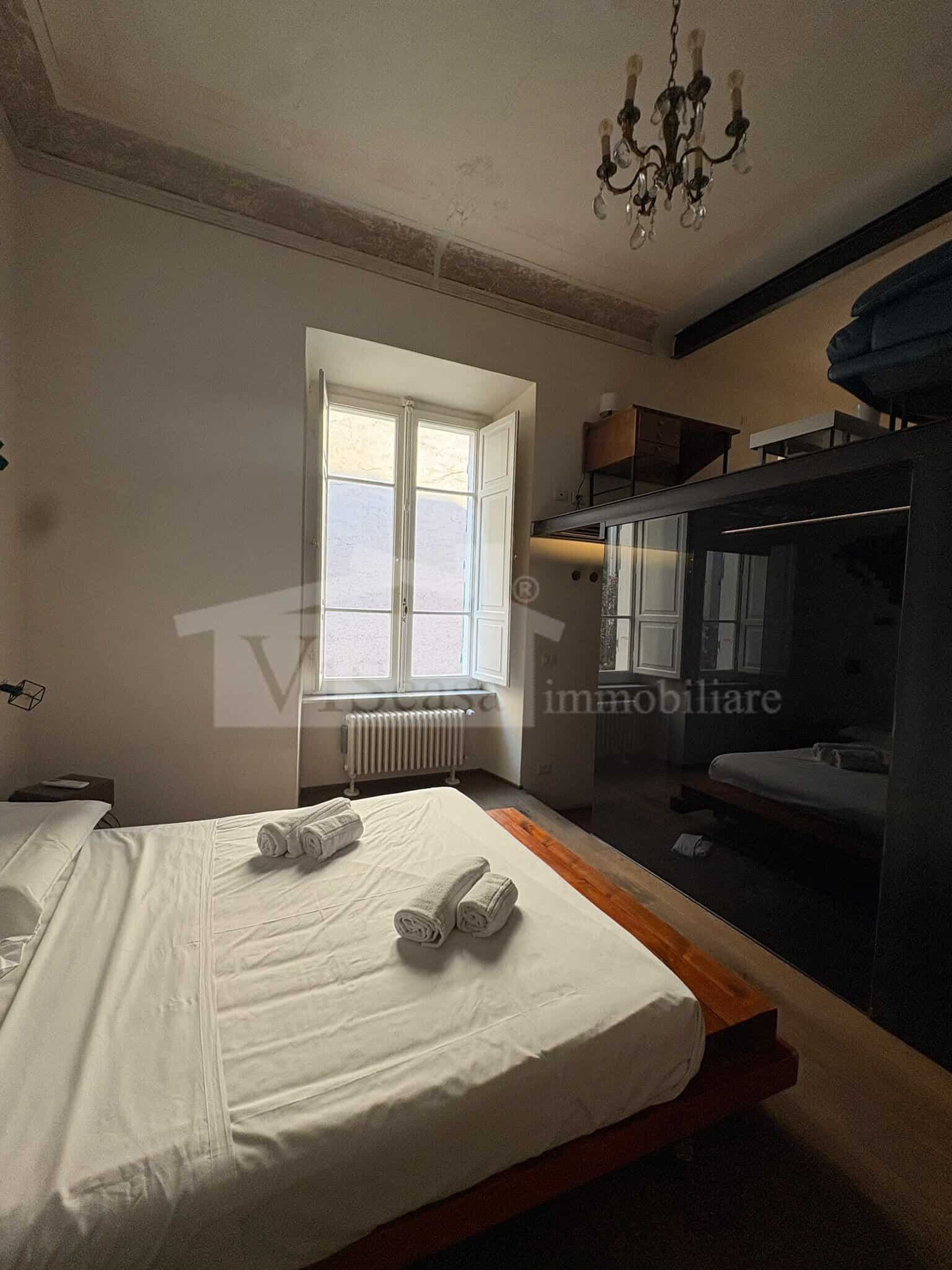 Appartamento di Prestigio in Stabile Liberty con Affreschi