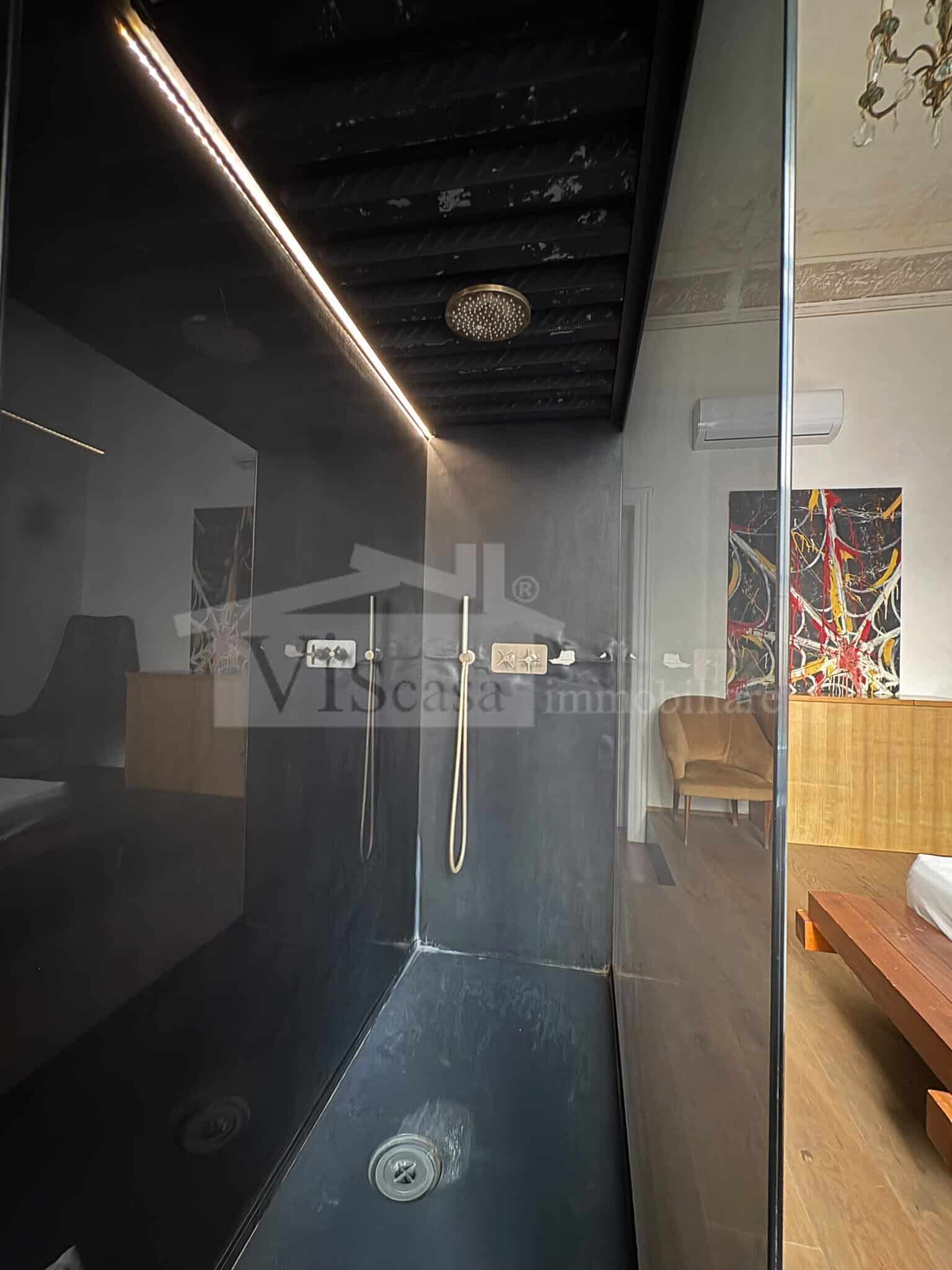 Appartamento di Prestigio in Stabile Liberty con Affreschi