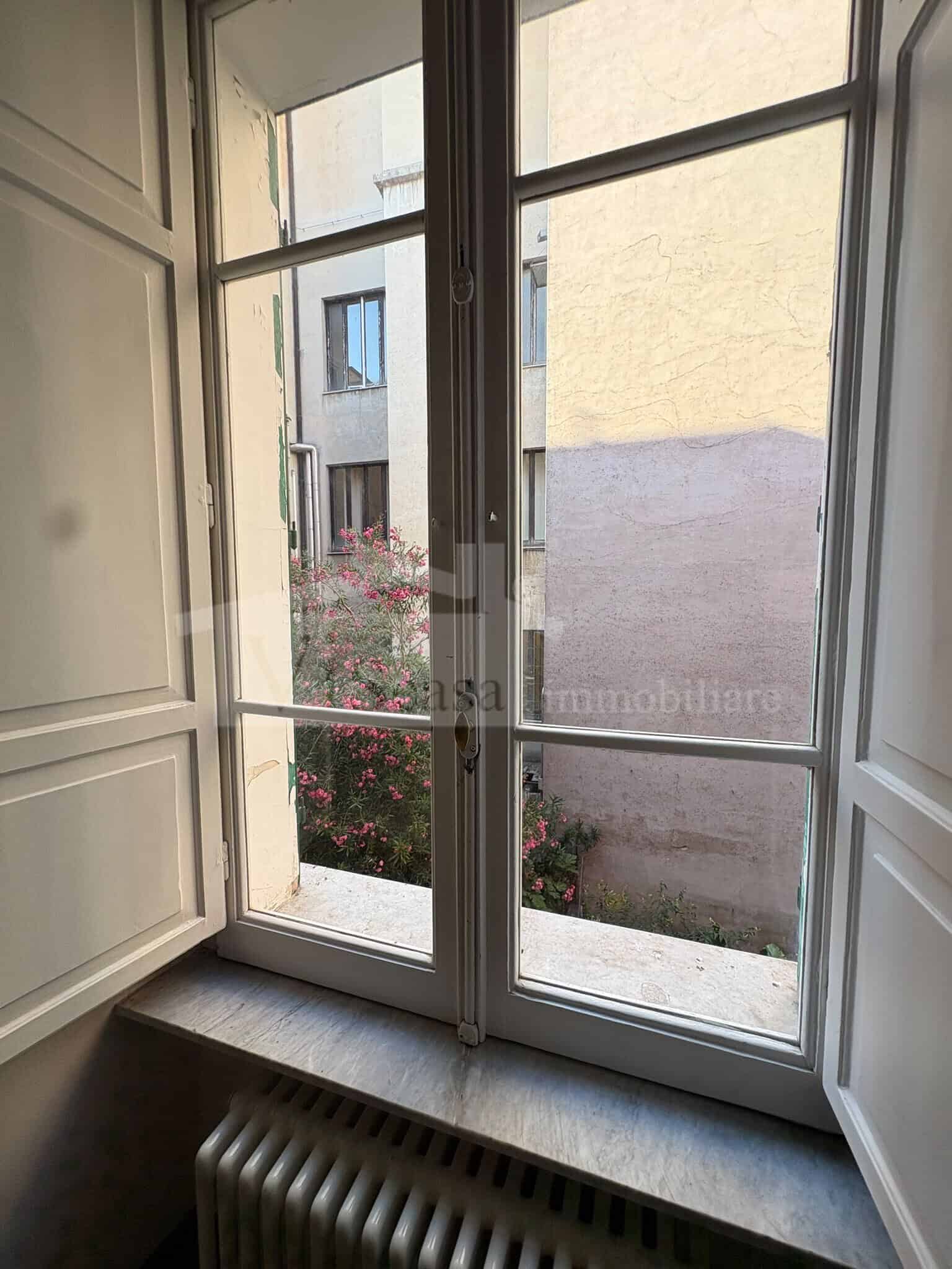 Appartamento di Prestigio in Stabile Liberty con Affreschi