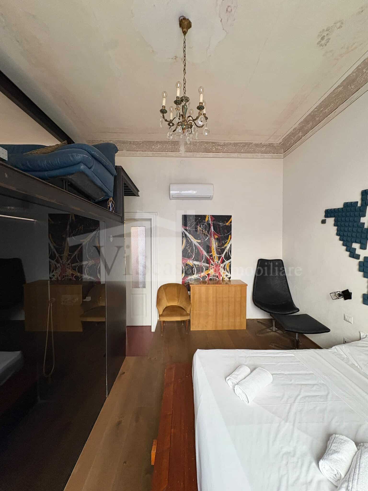 Appartamento di Prestigio in Stabile Liberty con Affreschi