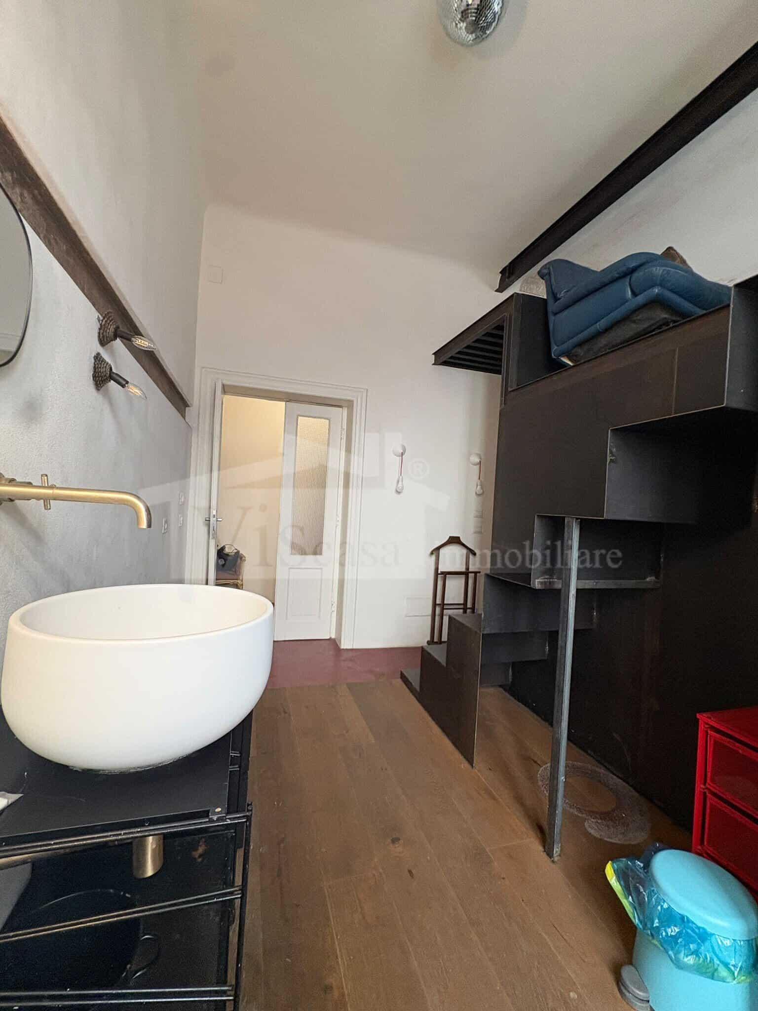 Appartamento di Prestigio in Stabile Liberty con Affreschi