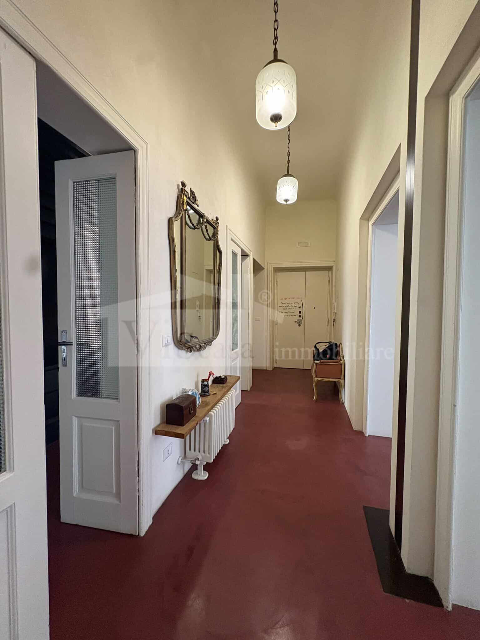 Appartamento di Prestigio in Stabile Liberty con Affreschi